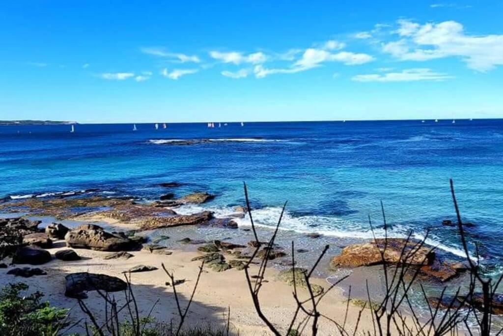 Beachside Apartment Blackwoods Beach クロヌラ エクステリア 写真
